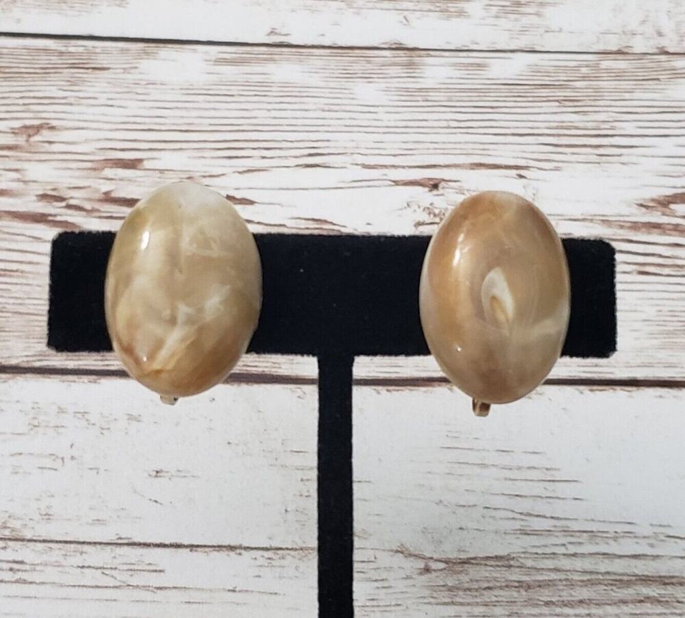Vintage Clip On Earrings - Beige/Tan Oval - 1"